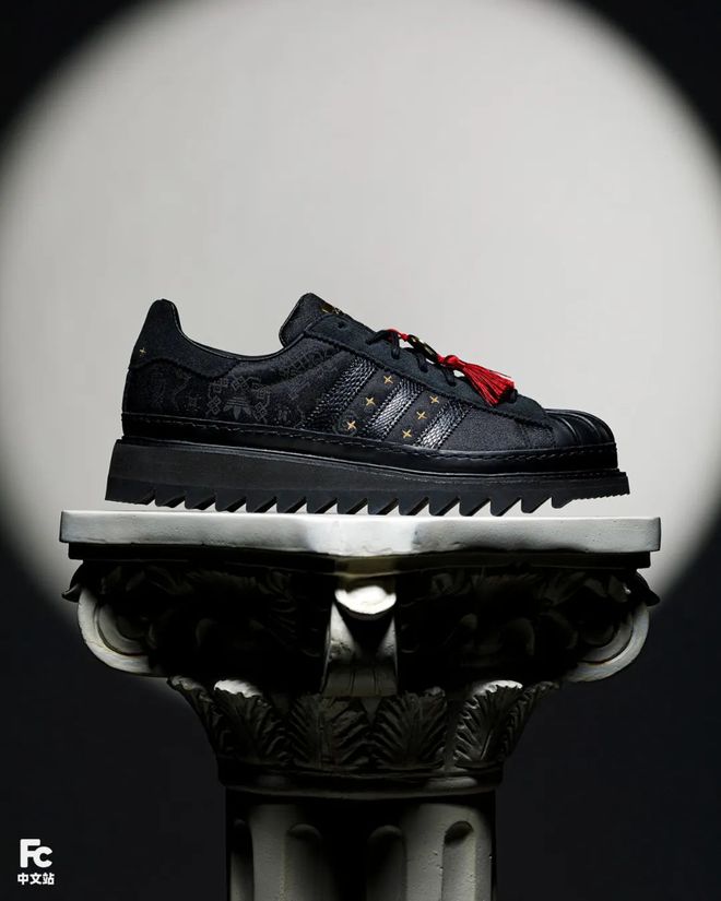 OT x 三叶草」！发售两天后现在这个价了！bsports网站登录开箱今年第一双「CL(图3)