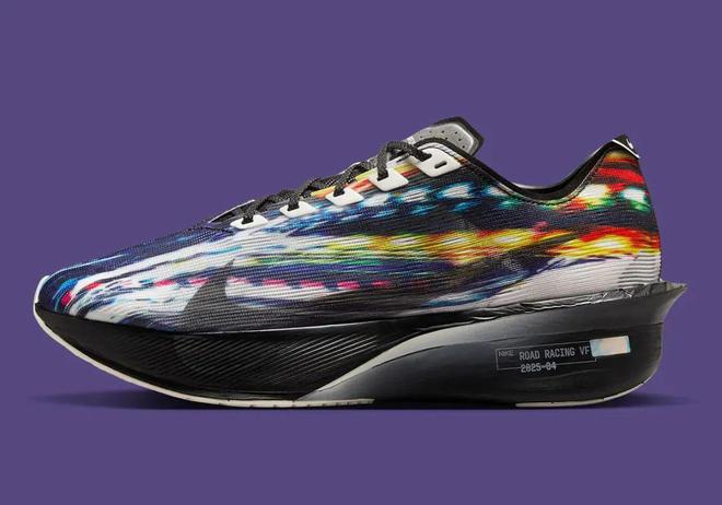效果太酷！Nike「顶级跑鞋」日期有了！必一运动·(B-Sports)网站夜光(图1)