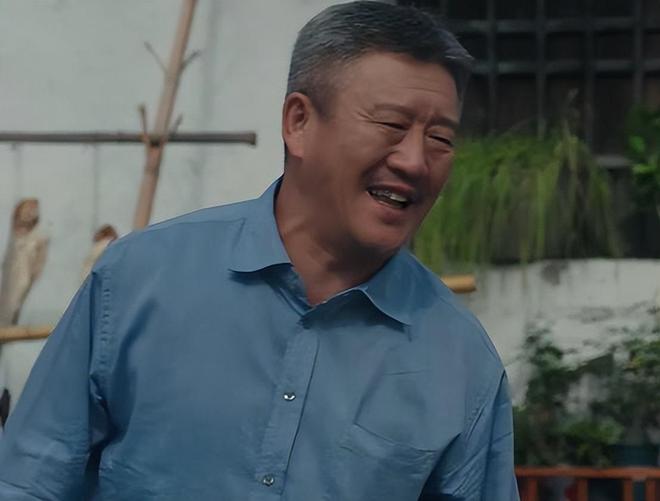 :侯岩松的演技蒋欣的脸蛋童瑶的衣品b体育必一运动央视《四喜》出圈理由(图13) :侯岩松的演技蒋欣的脸蛋童瑶的衣品b体育必一运动央视《四喜》出圈理由(图13)