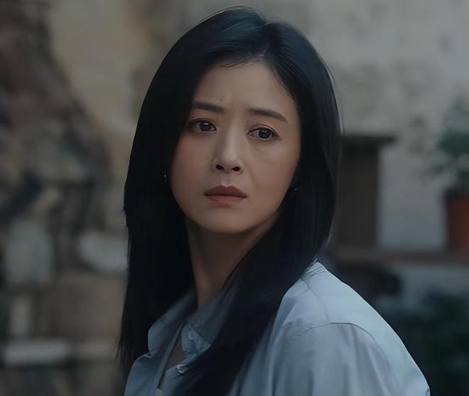 :侯岩松的演技蒋欣的脸蛋童瑶的衣品b体育必一运动央视《四喜》出圈理由(图21) :侯岩松的演技蒋欣的脸蛋童瑶的衣品b体育必一运动央视《四喜》出圈理由(图21)