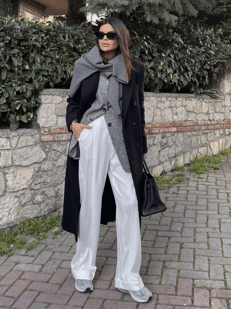 运动鞋 ” 越慵懒穿越高级!必一运动冬天 “ 阔腿裤+(图4) 运动鞋 ” 越慵懒穿越高级!必一运动冬天 “ 阔腿裤+(图4)