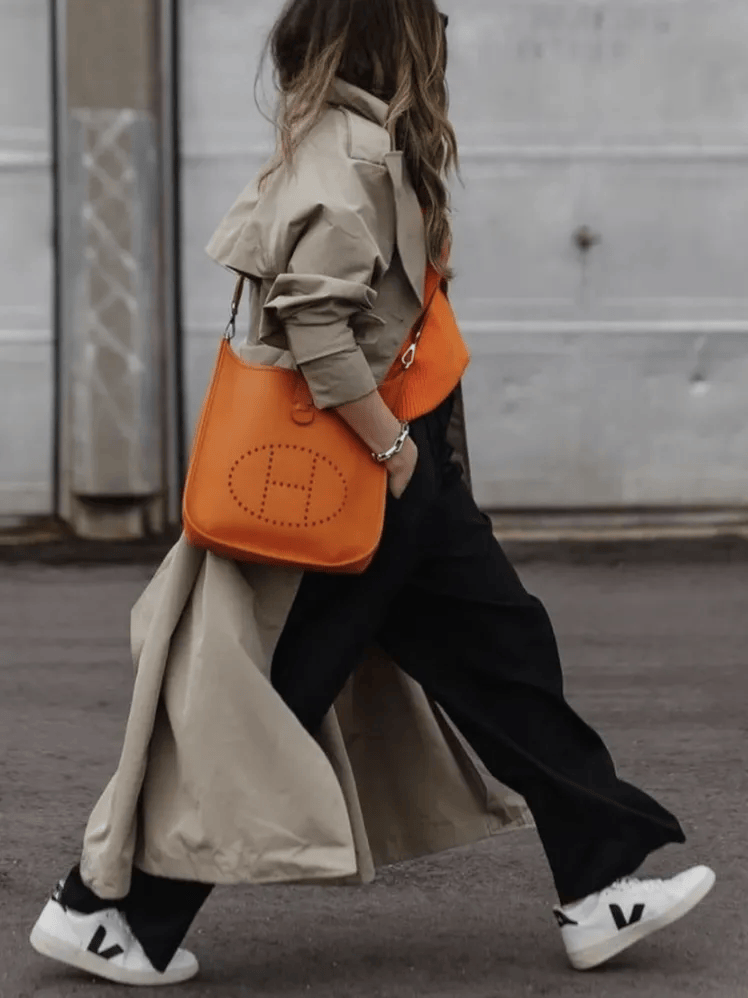 运动鞋 ” 越慵懒穿越高级!必一运动冬天 “ 阔腿裤+(图9) 运动鞋 ” 越慵懒穿越高级!必一运动冬天 “ 阔腿裤+(图9)