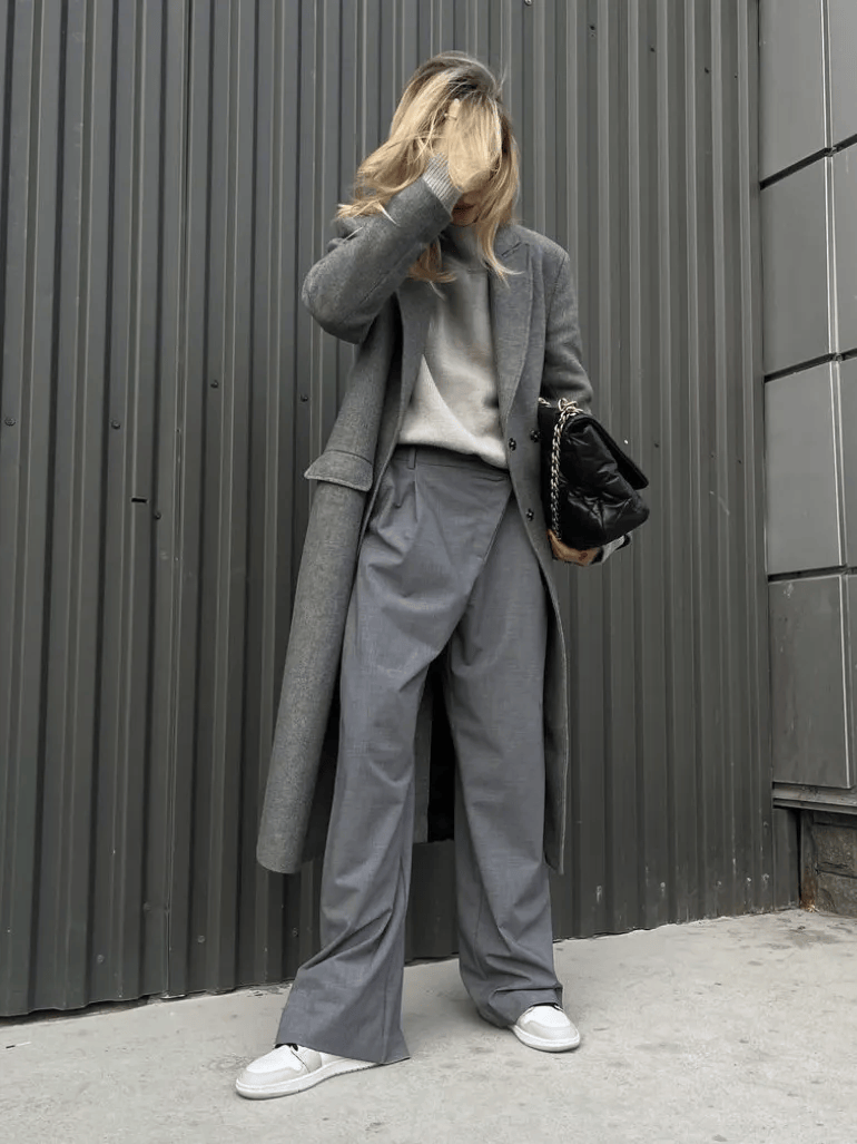 运动鞋 ” 越慵懒穿越高级!必一运动冬天 “ 阔腿裤+(图3) 运动鞋 ” 越慵懒穿越高级!必一运动冬天 “ 阔腿裤+(图3)